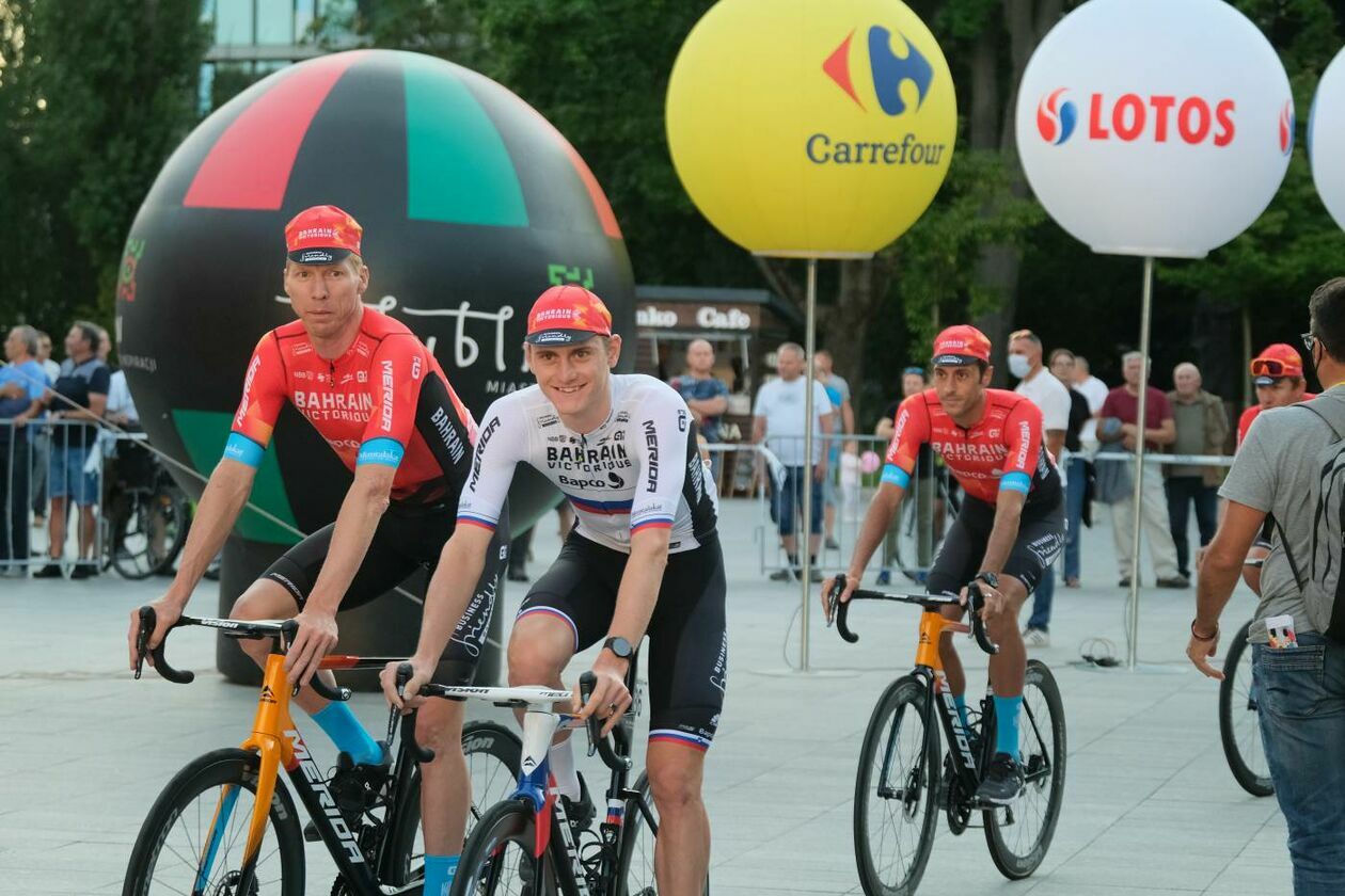  Prezentacja ekip uczestniczących w wyścigu kolarskim Tour de Pologne (zdjęcie 39) - Autor: Maciej Kaczanowski