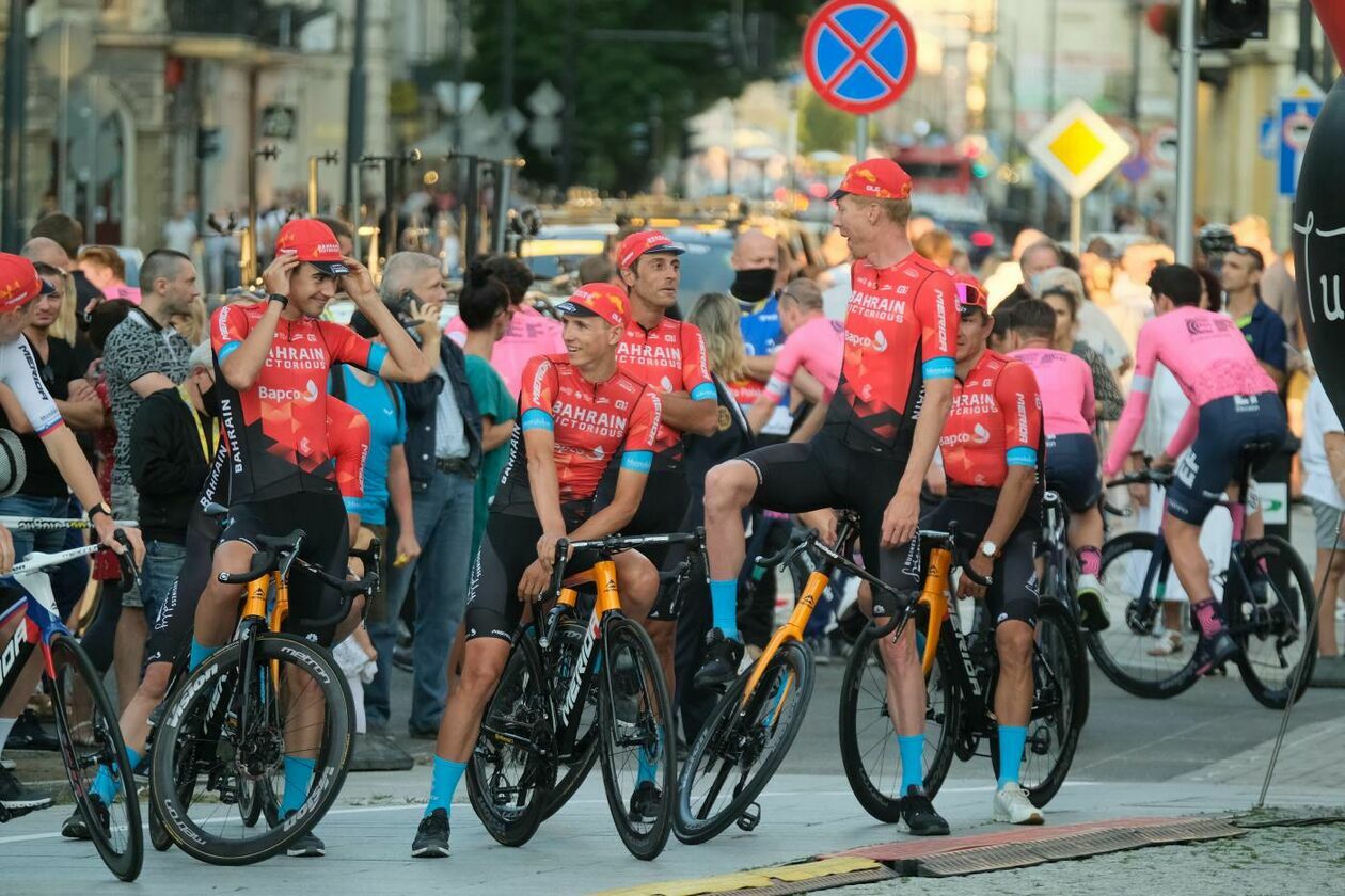  Prezentacja ekip uczestniczących w wyścigu kolarskim Tour de Pologne (zdjęcie 32) - Autor: Maciej Kaczanowski