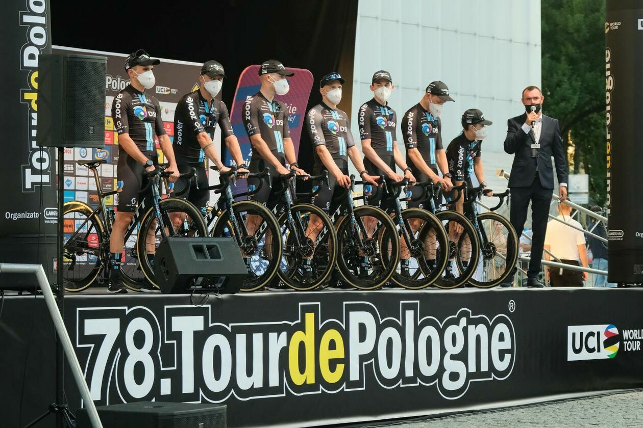  Prezentacja ekip uczestniczących w wyścigu kolarskim Tour de Pologne (zdjęcie 24) - Autor: Maciej Kaczanowski