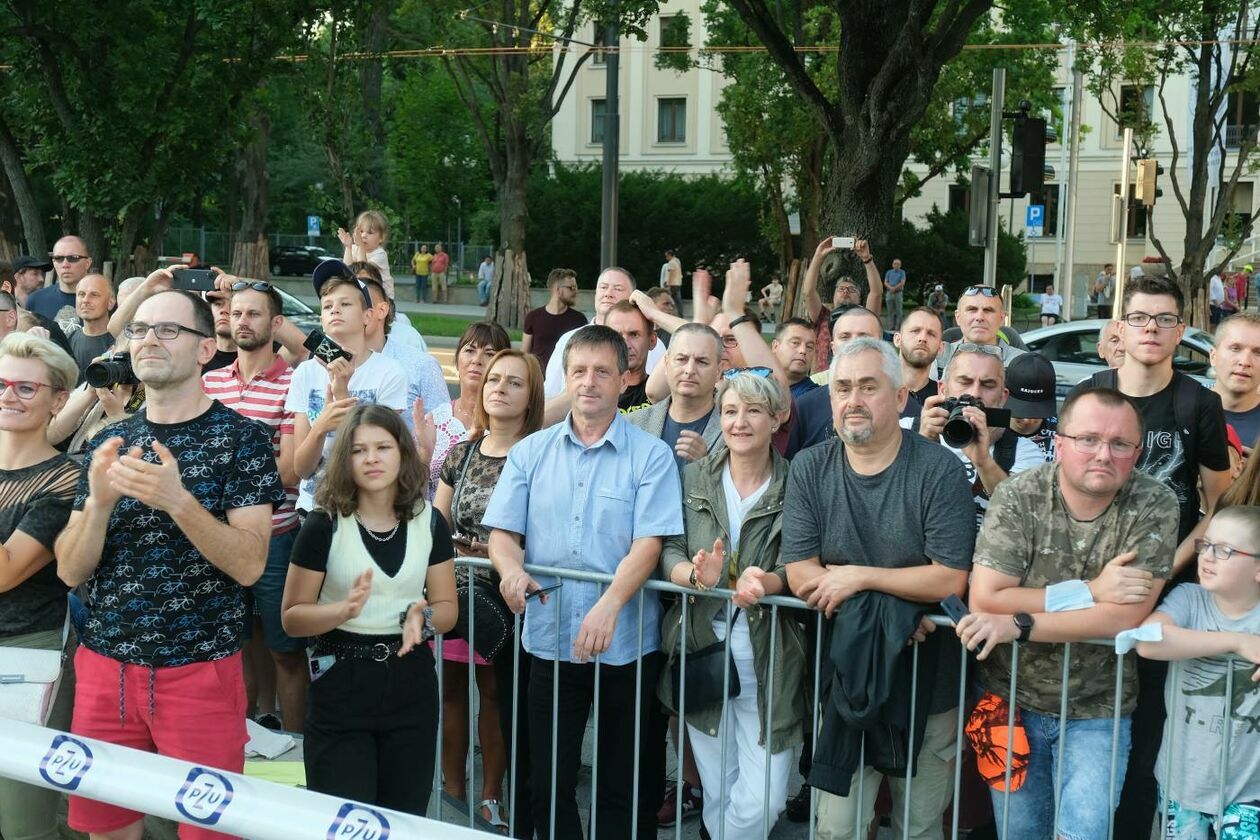  Prezentacja ekip uczestniczących w wyścigu kolarskim Tour de Pologne (zdjęcie 3) - Autor: Maciej Kaczanowski