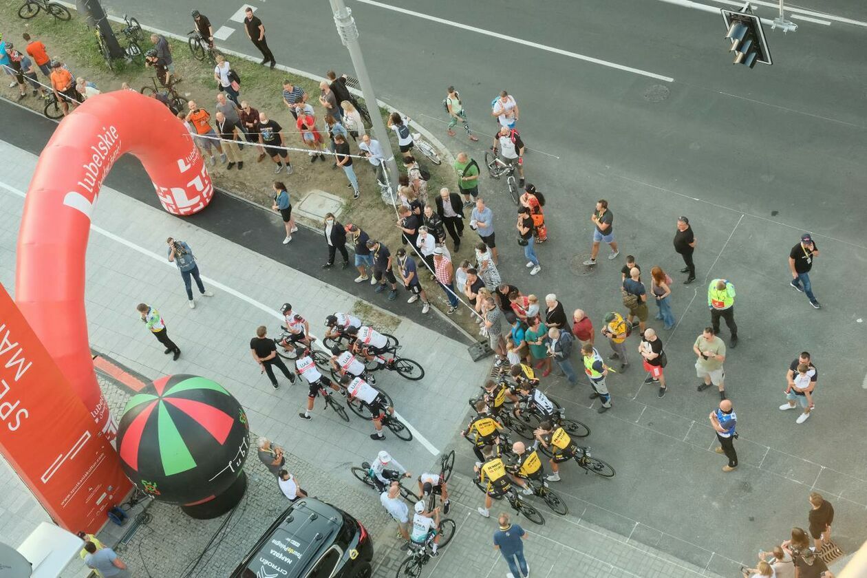  Prezentacja ekip uczestniczących w wyścigu kolarskim Tour de Pologne (zdjęcie 56) - Autor: Maciej Kaczanowski