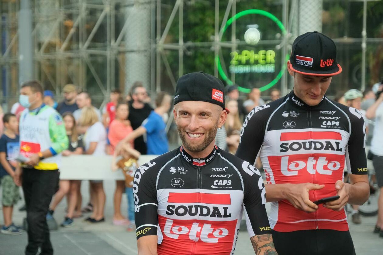  Prezentacja ekip uczestniczących w wyścigu kolarskim Tour de Pologne (zdjęcie 54) - Autor: Maciej Kaczanowski