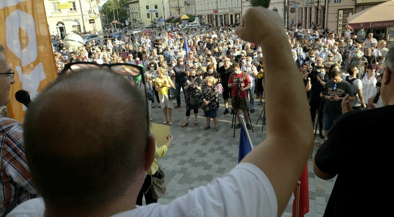 Demonstracja KOD w obronie wolnych mediów - Autor: Maciej Kaczanowski
