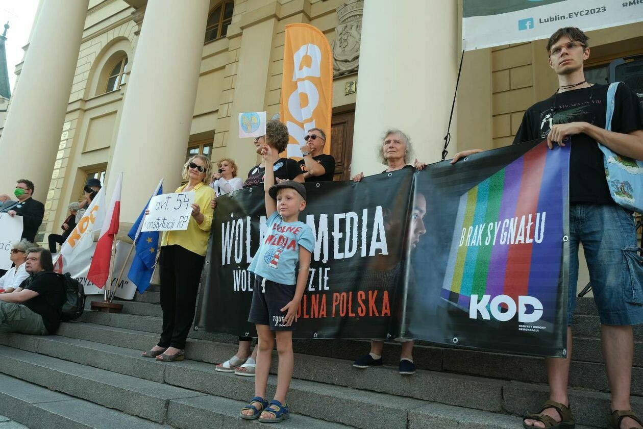  Demonstracja KOD w obronie wolnych mediów  - Autor: Maciej Kaczanowski