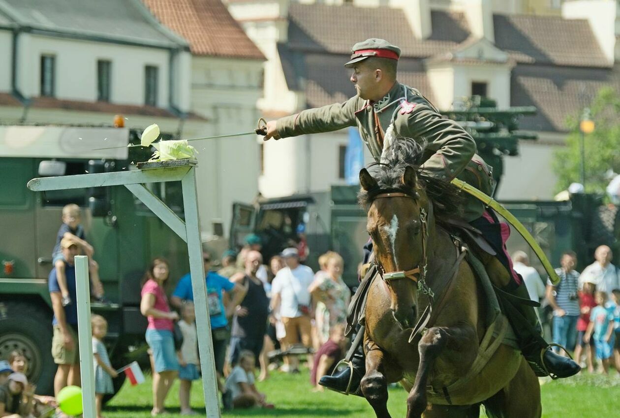  Święto Wojska Polskiego: piknik na Błoniach pod Zamkiem (zdjęcie 26) - Autor: Maciej Kaczanowski