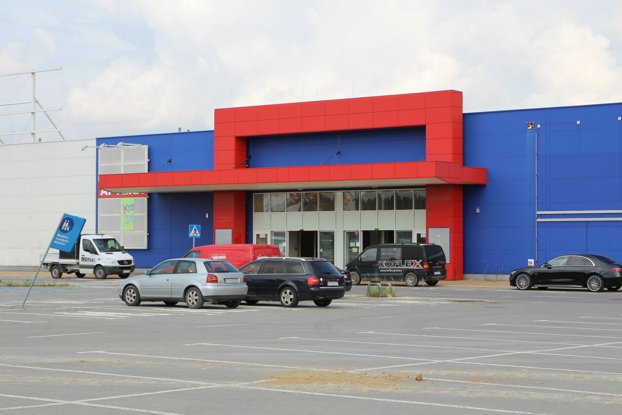  Tesco w Puławach zaczyna znikać. Powstanie nowa galeria handlowa (zdjęcie 1) - Autor: Radosław Szczęch