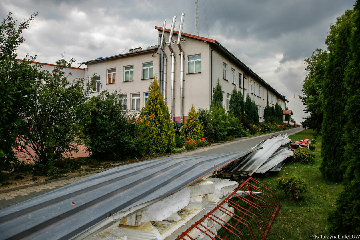  Zniszczona szkoła w gminie Kołczew (zdjęcie 5) - Autor: Katarzyna Link/LUW