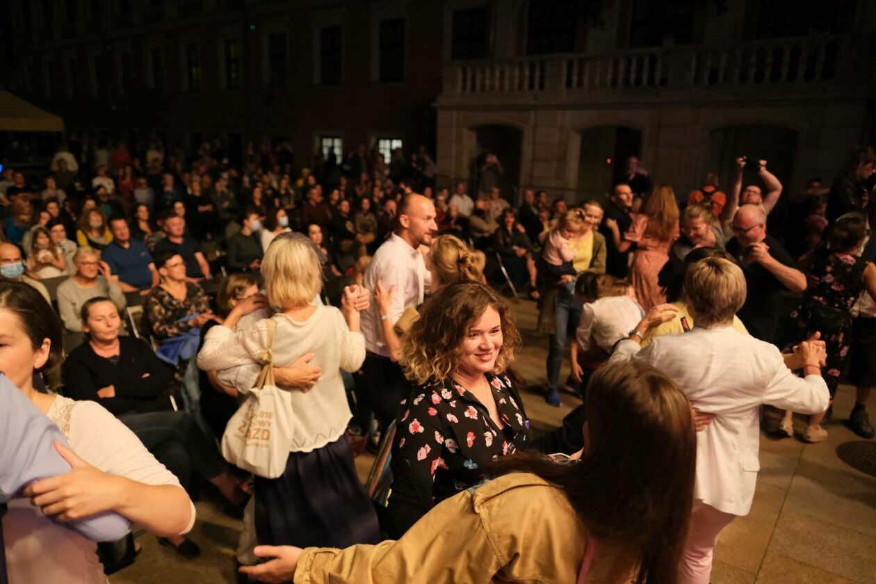  Występ Orkiestry Jarmarku Jagiellońskiego i koncert Re:tradycja (zdjęcie 34) - Autor: Maciej Kaczanowski