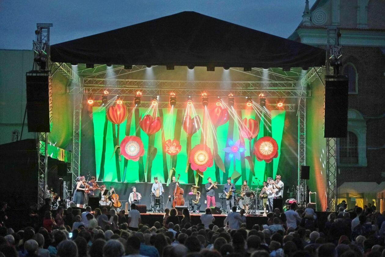  Występ Orkiestry Jarmarku Jagiellońskiego i koncert Re:tradycja (zdjęcie 3) - Autor: Maciej Kaczanowski