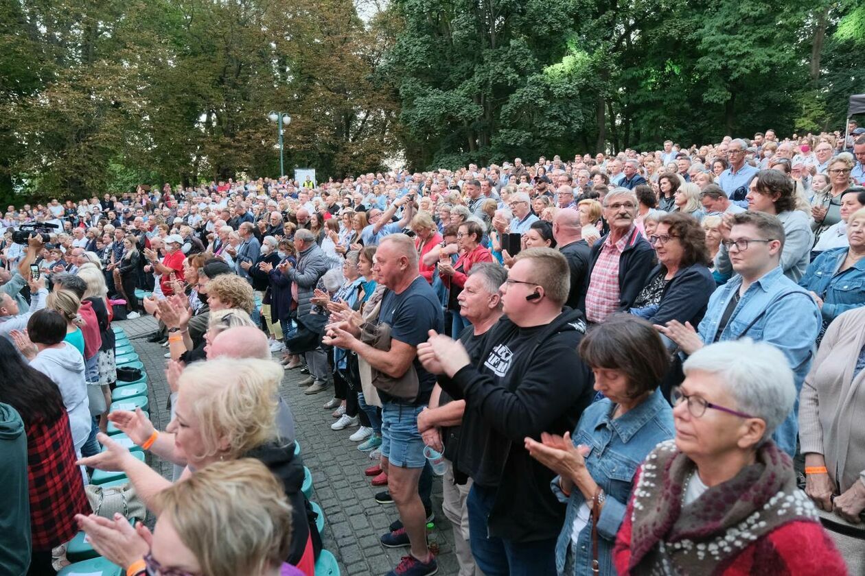  Koncert Budki Suflera w Muszli im Romualda Lipko (zdjęcie 32) - Autor: Maciej Kaczanowski