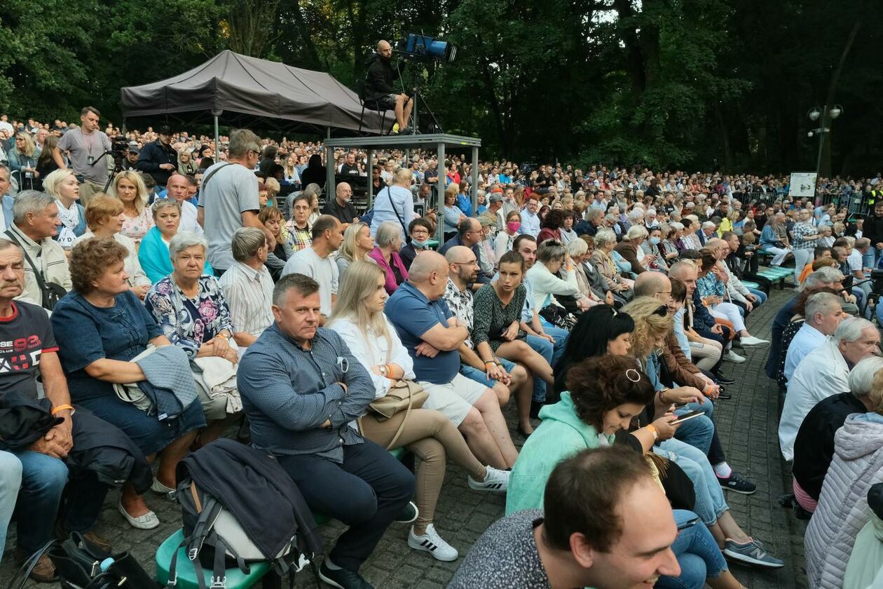  Koncert Budki Suflera w Muszli im Romualda Lipko (zdjęcie 15) - Autor: Maciej Kaczanowski