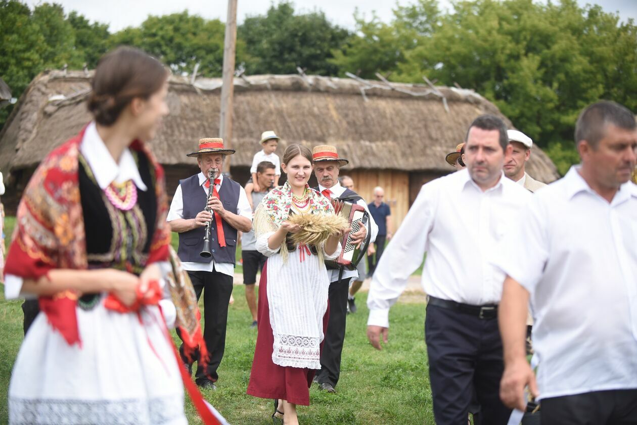  Dożynki dworskie w skansenie (zdjęcie 25) - Autor: Maciej Kaczanowski