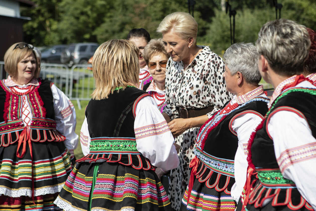  Agata Kornhauser-Duda na spotkaniu w Mniszku (zdjęcie 12) - Autor: Jacek Szydłowski