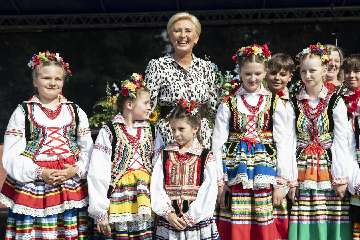  Agata Kornhauser-Duda na spotkaniu w Mniszku (zdjęcie 9) - Autor: Jacek Szydłowski