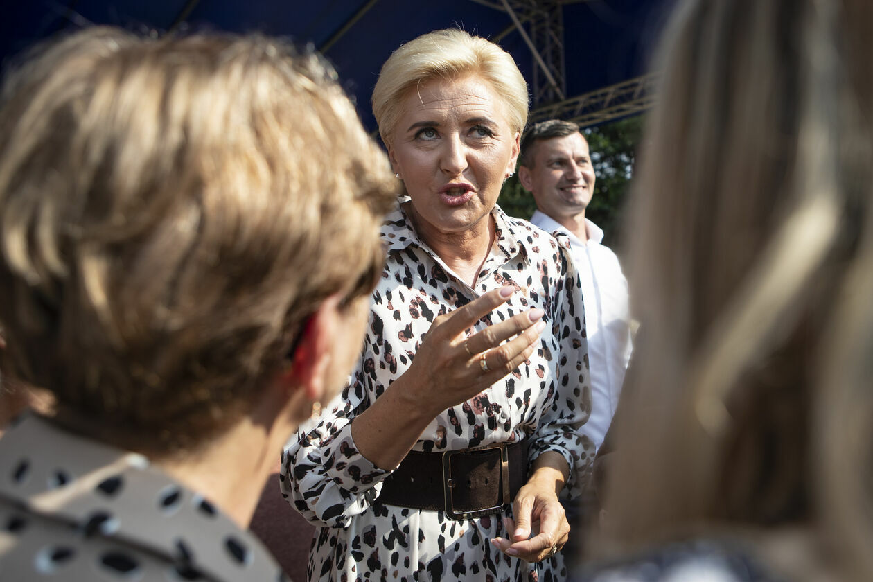  Agata Kornhauser-Duda na spotkaniu w Mniszku (zdjęcie 2) - Autor: Jacek Szydłowski