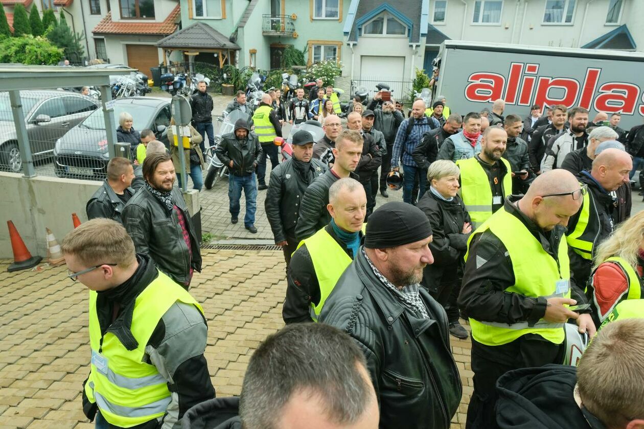  Dary od motocyklistów dla pacjentów Hospicjum im. Małego Księcia (zdjęcie 17) - Autor: Maciej Kaczanowski