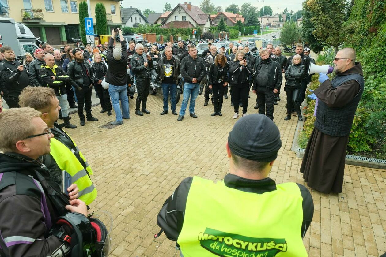  Dary od motocyklistów dla pacjentów Hospicjum im. Małego Księcia (zdjęcie 18) - Autor: Maciej Kaczanowski