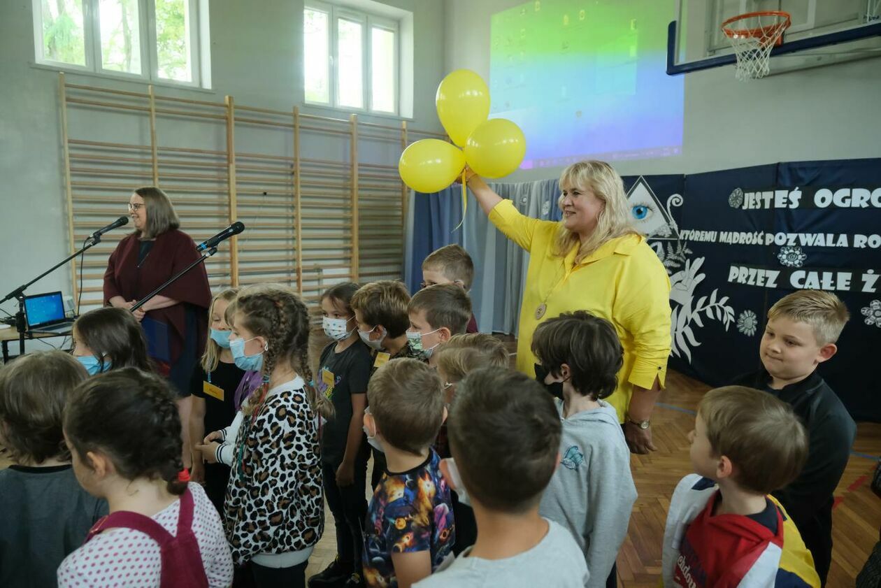 SP 18  w Lublinie: pierwszaki zwiedzają swoją nową szkołę (zdjęcie 18) - Autor: Maciej Kaczanowski