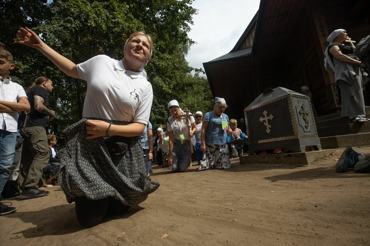  Święta Góra Grabarka. Uroczystości (zdjęcie 16) - Autor: Mariusz Kuszpa