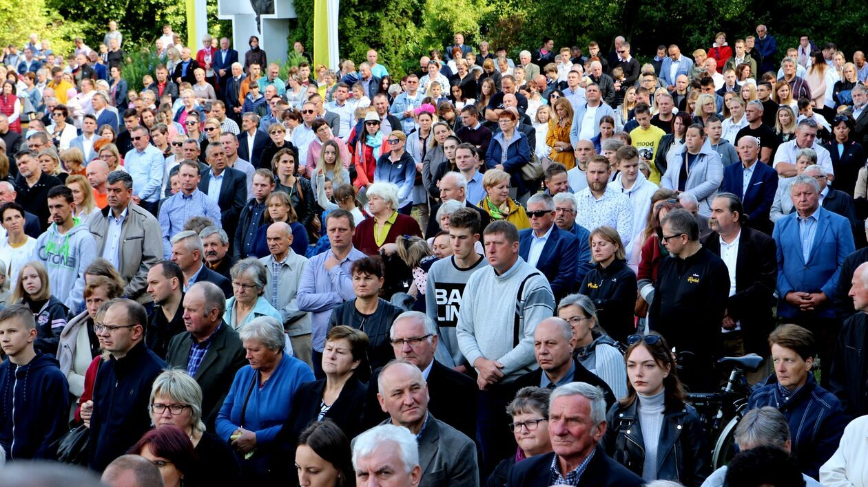  Tysiące wiernych modliły się w Wąwolnicy (zdjęcie 85) - Autor: Radosław Szczęch