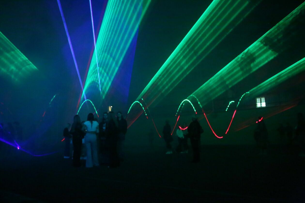 Pokaz laserów na 105 rocznicę Zamoya