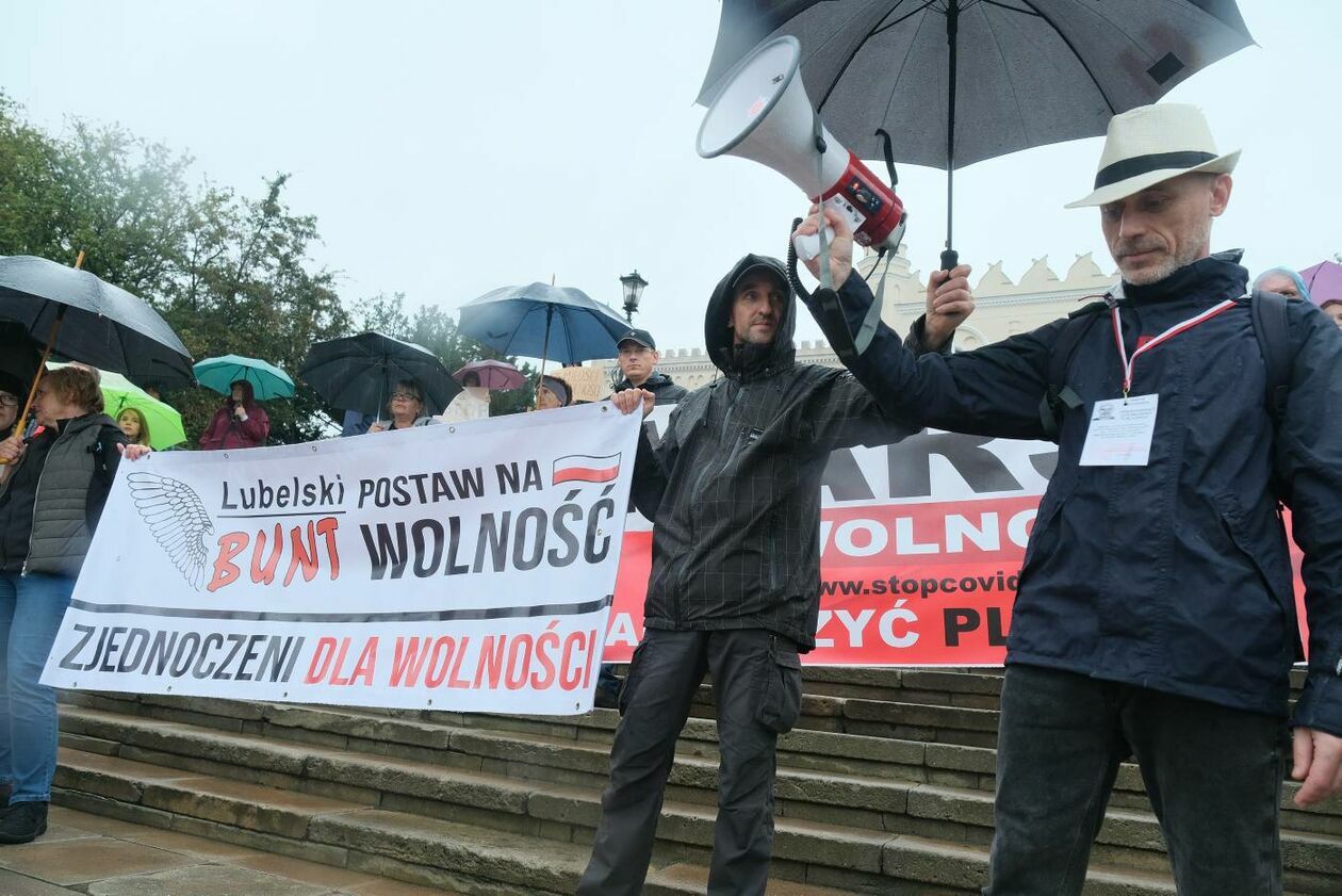  Protest antyszczepionkowców (zdjęcie 5) - Autor: Maciej Kaczanowski