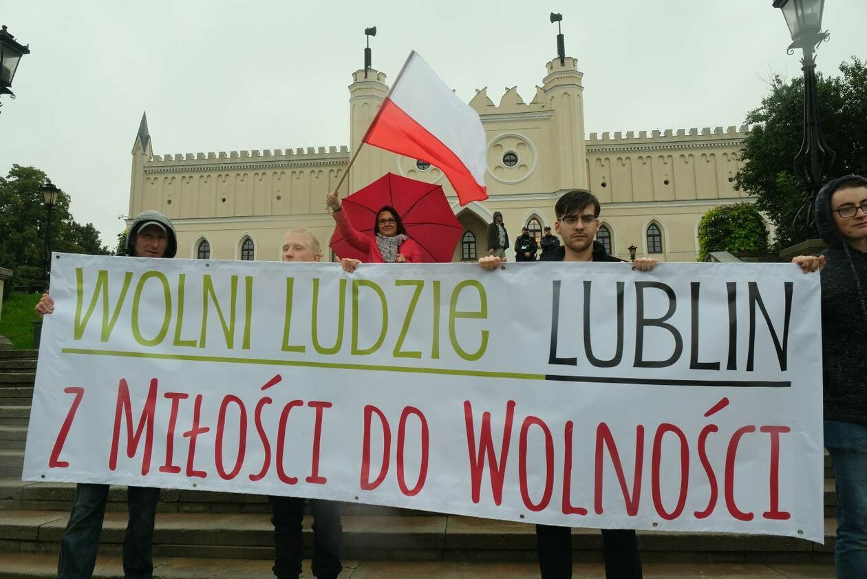 Protest antyszczepionkowców - Autor: Maciej Kaczanowski