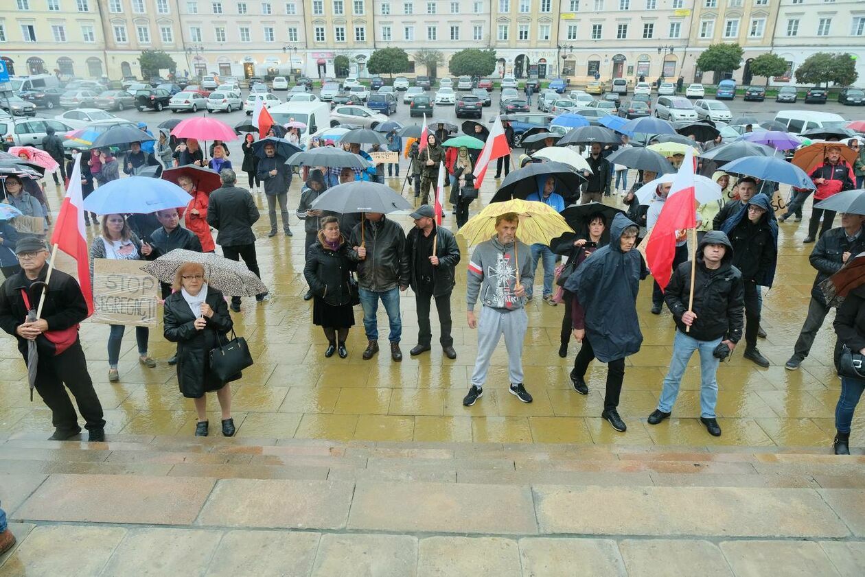  Protest antyszczepionkowców (zdjęcie 7) - Autor: Maciej Kaczanowski