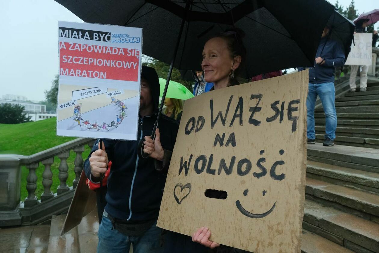  Protest antyszczepionkowców (zdjęcie 22) - Autor: Maciej Kaczanowski