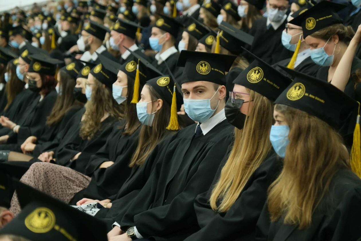  Dyplomy dla absolwentów wydziału lekarskiego Uniwersytetu Medycznego w Lublinie (zdjęcie 44) - Autor: Maciej Kaczanowski