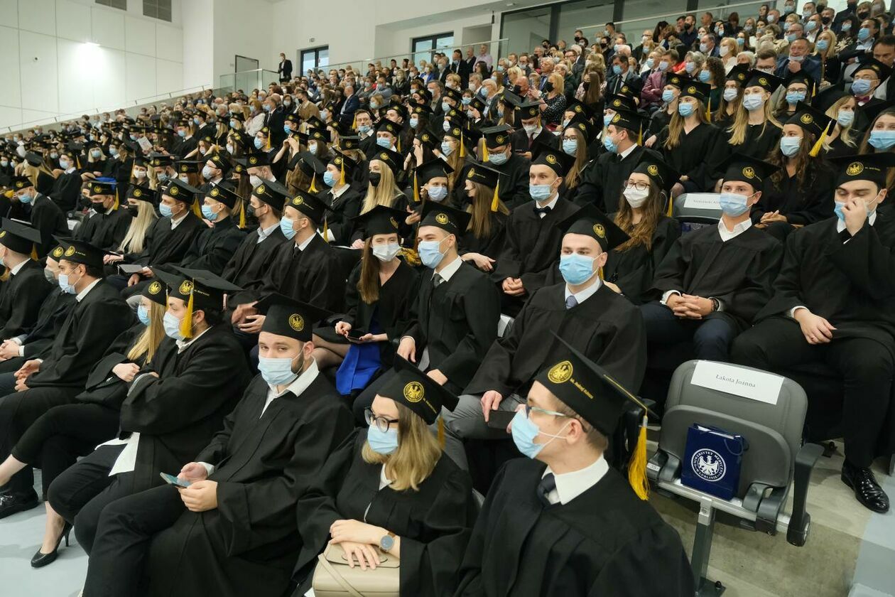  Dyplomy dla absolwentów wydziału lekarskiego Uniwersytetu Medycznego w Lublinie (zdjęcie 48) - Autor: Maciej Kaczanowski