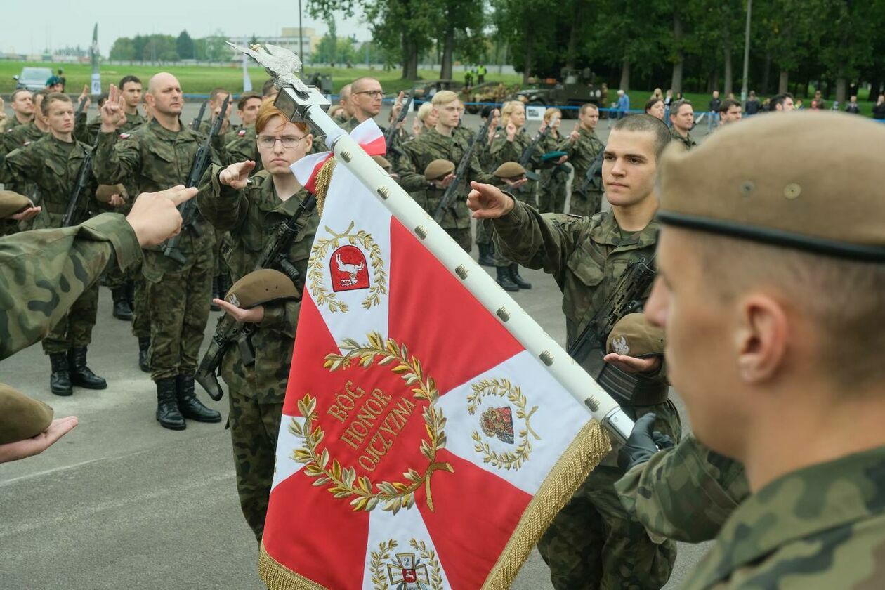  Przysięga żołnierzy 2. Lubelskiej Brygady Obrony Terytorialnej (zdjęcie 11) - Autor: Maciej Kaczanowski