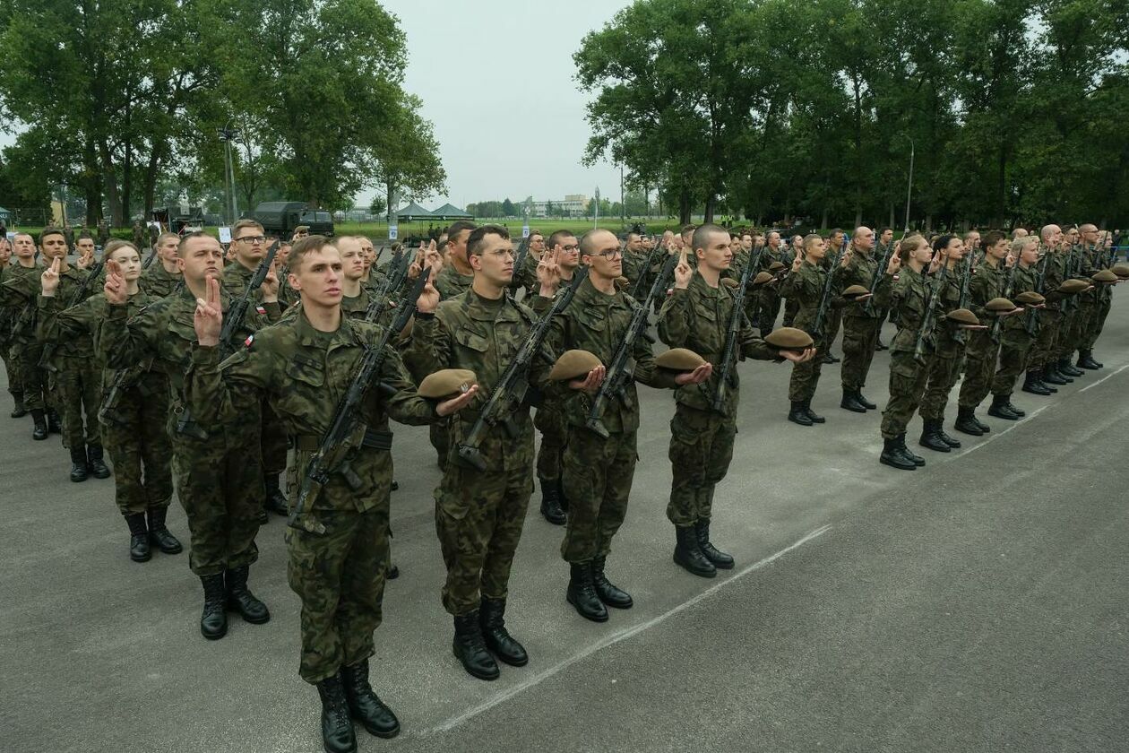  Przysięga żołnierzy 2. Lubelskiej Brygady Obrony Terytorialnej (zdjęcie 15) - Autor: Maciej Kaczanowski