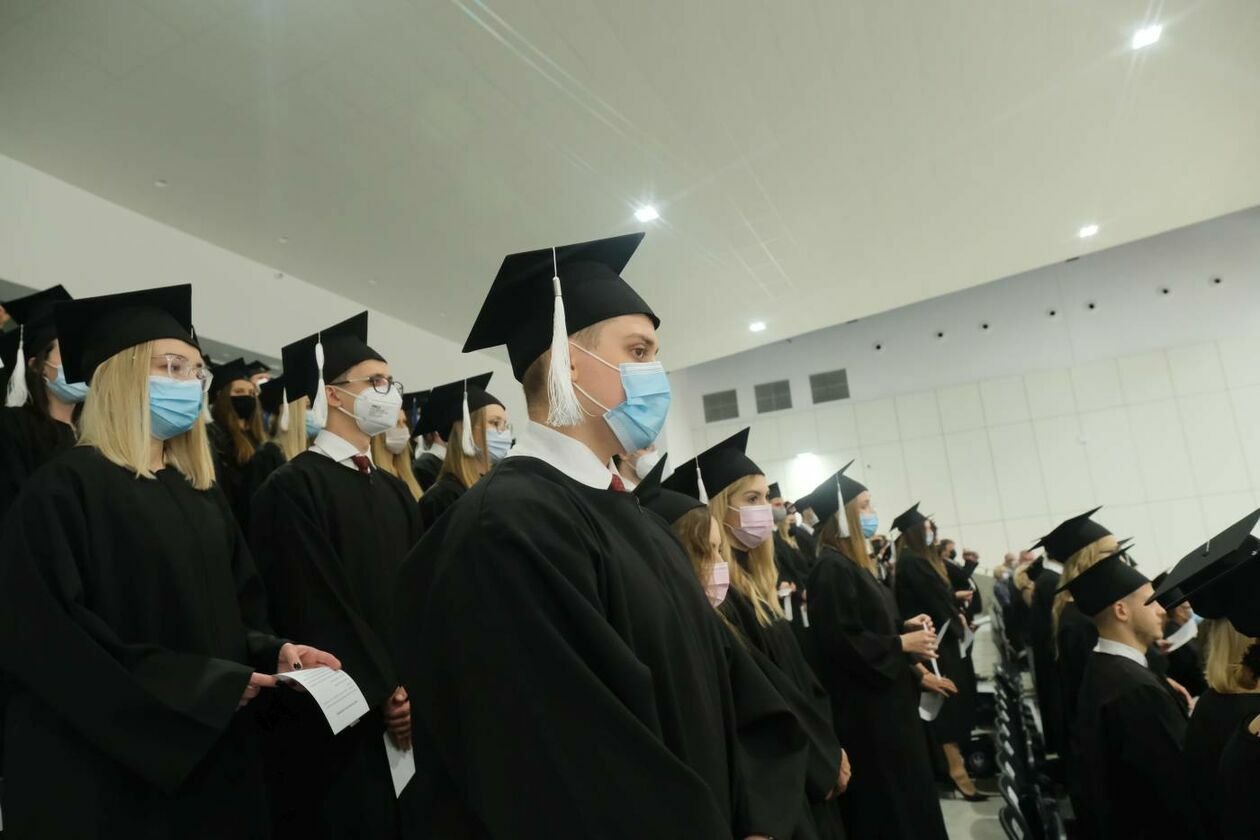  Dyplomy dla absolwentów wydziału stomatologicznego Uniwersytetu Medycznego w Lublinie (zdjęcie 15) - Autor: Maciej Kaczanowski