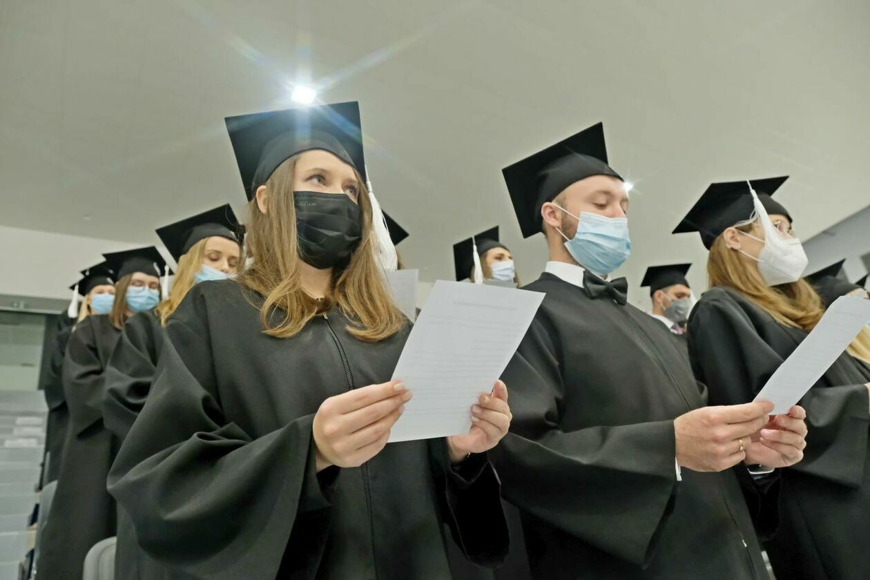  Dyplomy dla absolwentów wydziału stomatologicznego Uniwersytetu Medycznego w Lublinie (zdjęcie 18) - Autor: Maciej Kaczanowski