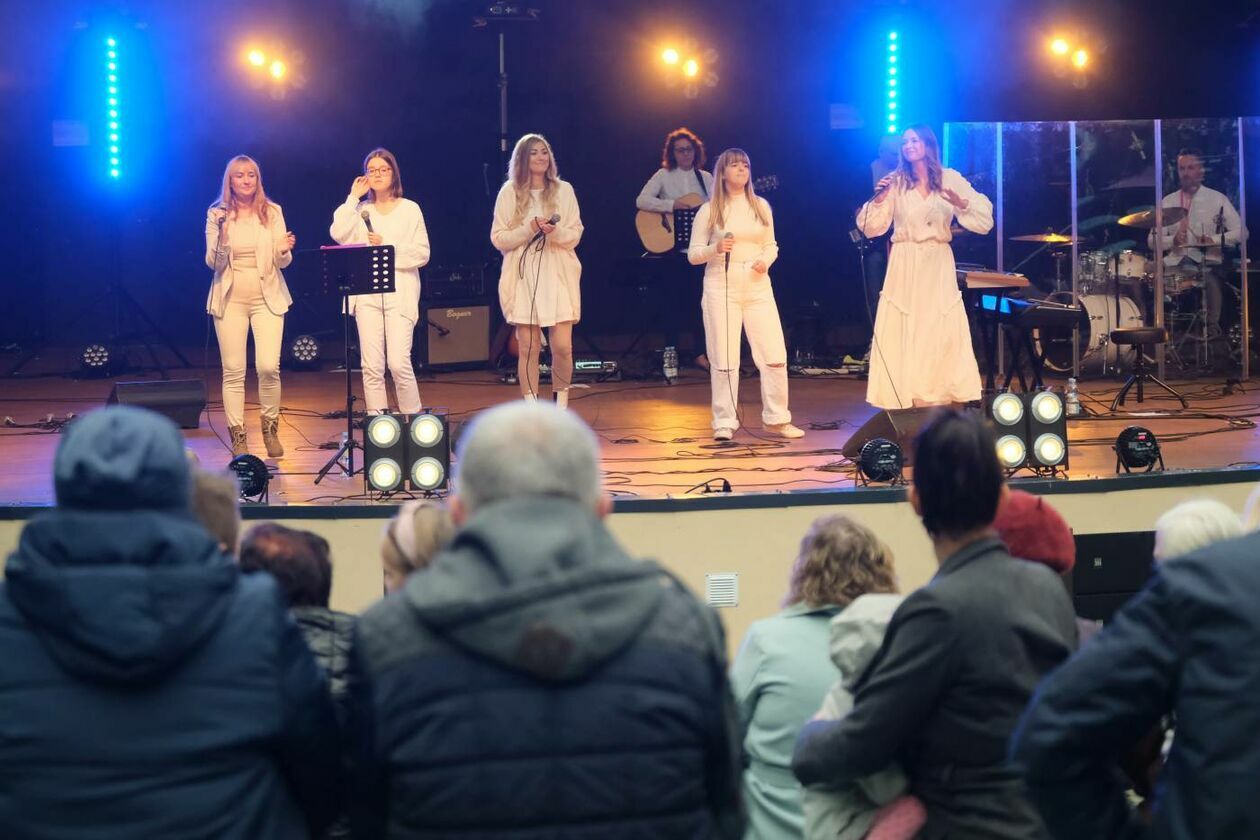  Muszla w Ogrodzie Saskim: festiwal muzyki gospel (zdjęcie 16) - Autor: Maciej Kaczanowski