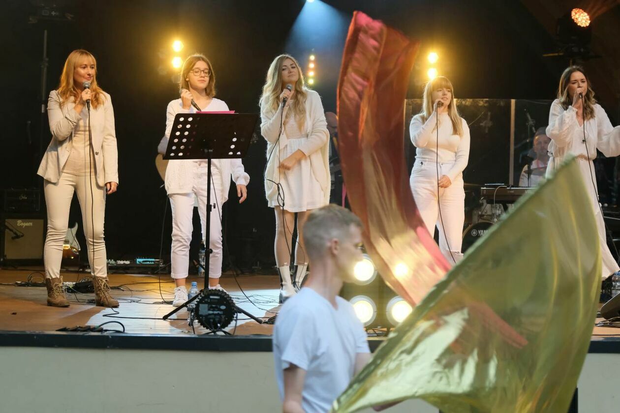 Muszla w Ogrodzie Saskim: festiwal muzyki gospel - Autor: Maciej Kaczanowski