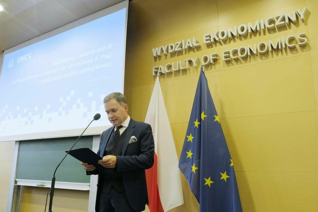  Wydzial Ekonomii UMCS: aula im dr. Lesława Pagi (zdjęcie 8) - Autor: Maciej Kaczanowski