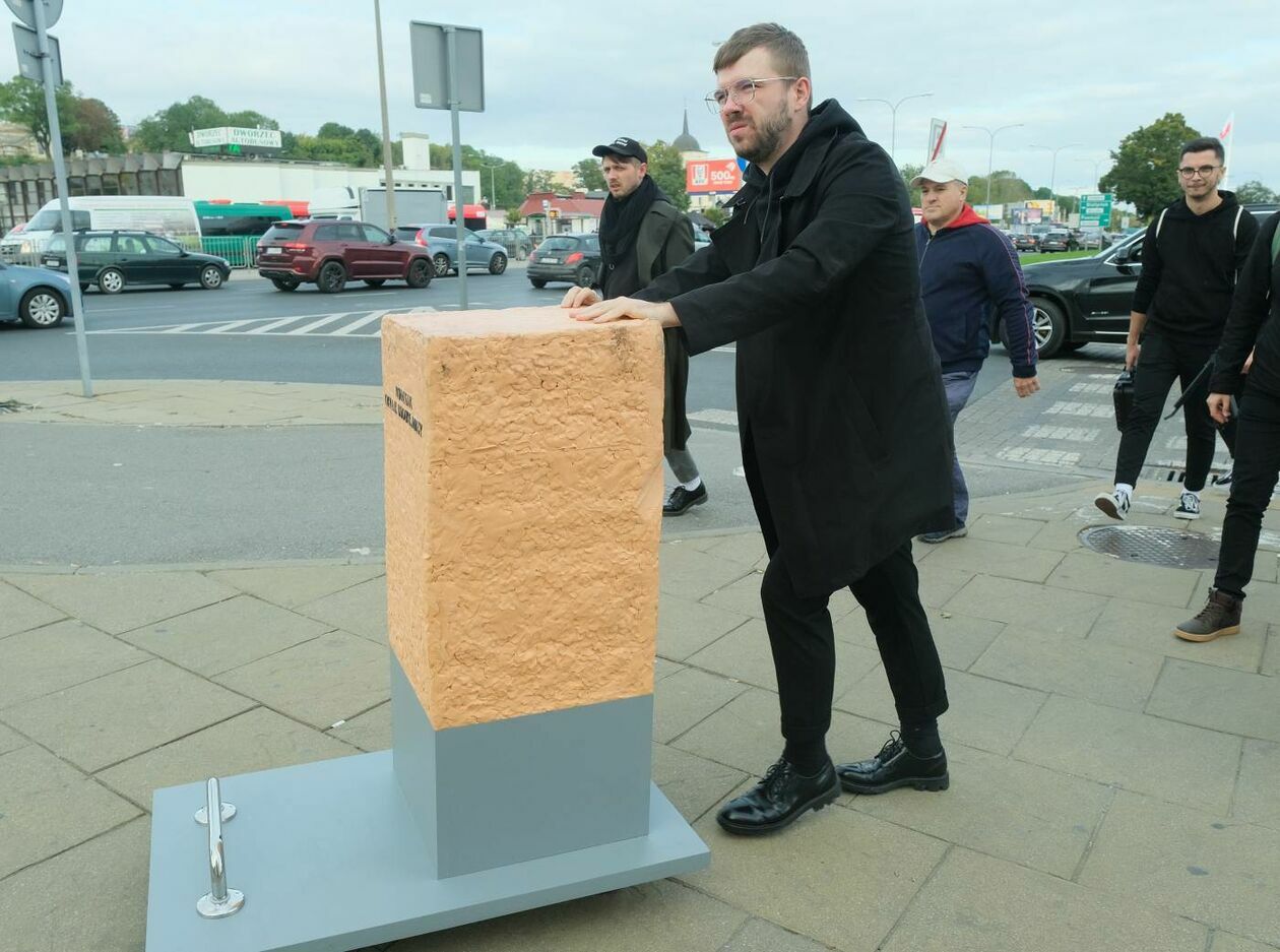  Wędrujący pomnik ofiar biowładzy: happening w Lublinie (zdjęcie 13) - Autor: Maciej Kaczanowski