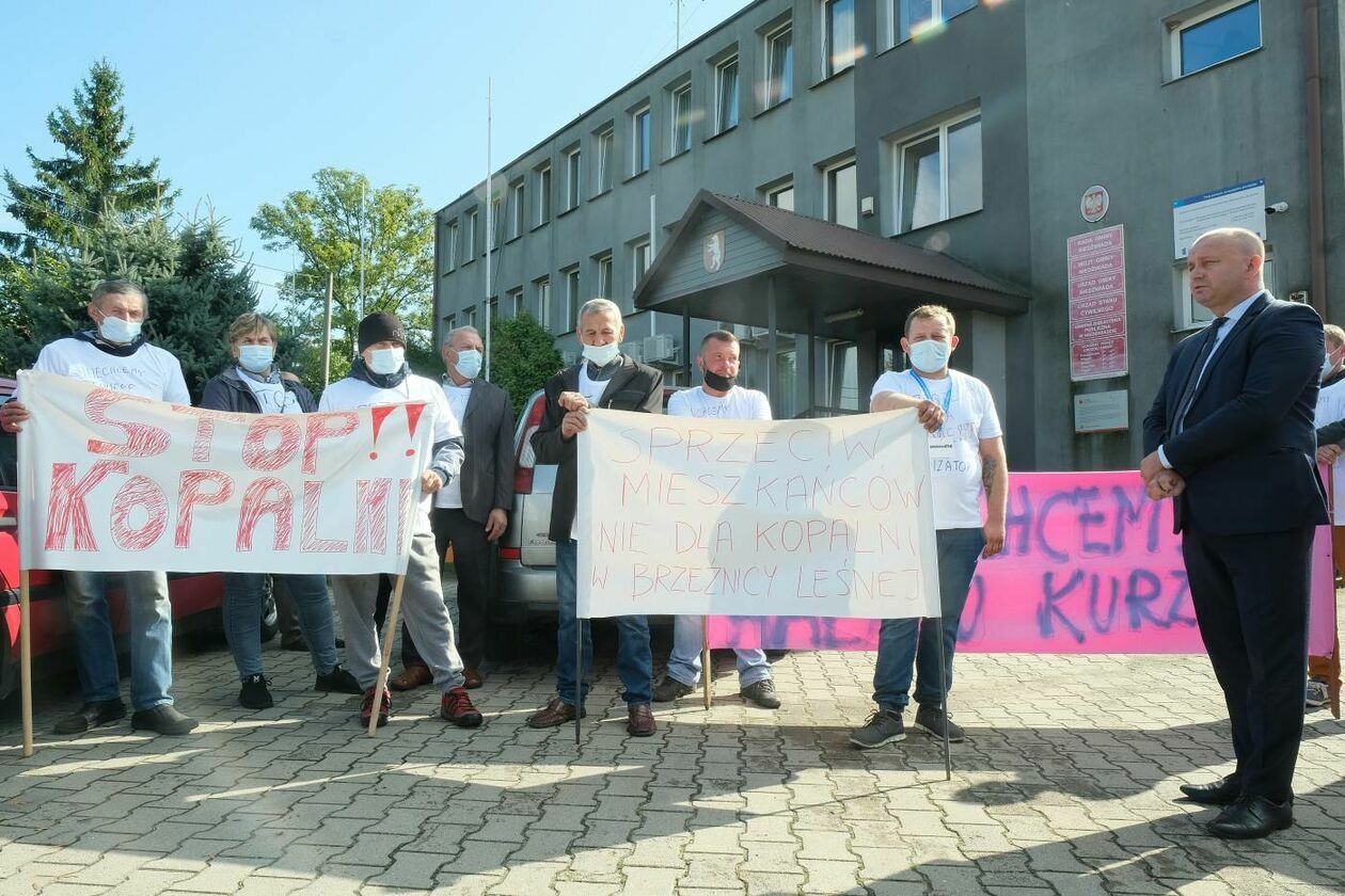  Mieszkańcy gminy Niedźwiada protestują przeciwko budowie kopalni (zdjęcie 14) - Autor: Maciej Kaczanowski