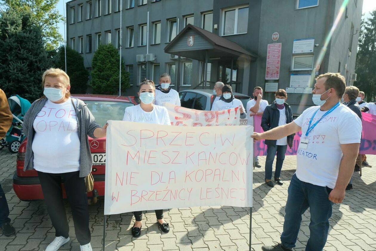  Mieszkańcy gminy Niedźwiada protestują przeciwko budowie kopalni (zdjęcie 3) - Autor: Maciej Kaczanowski