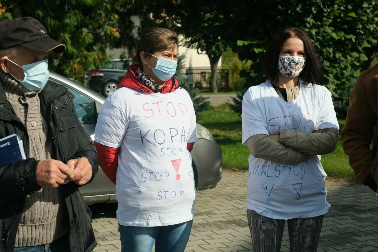  Mieszkańcy gminy Niedźwiada protestują przeciwko budowie kopalni (zdjęcie 12) - Autor: Maciej Kaczanowski