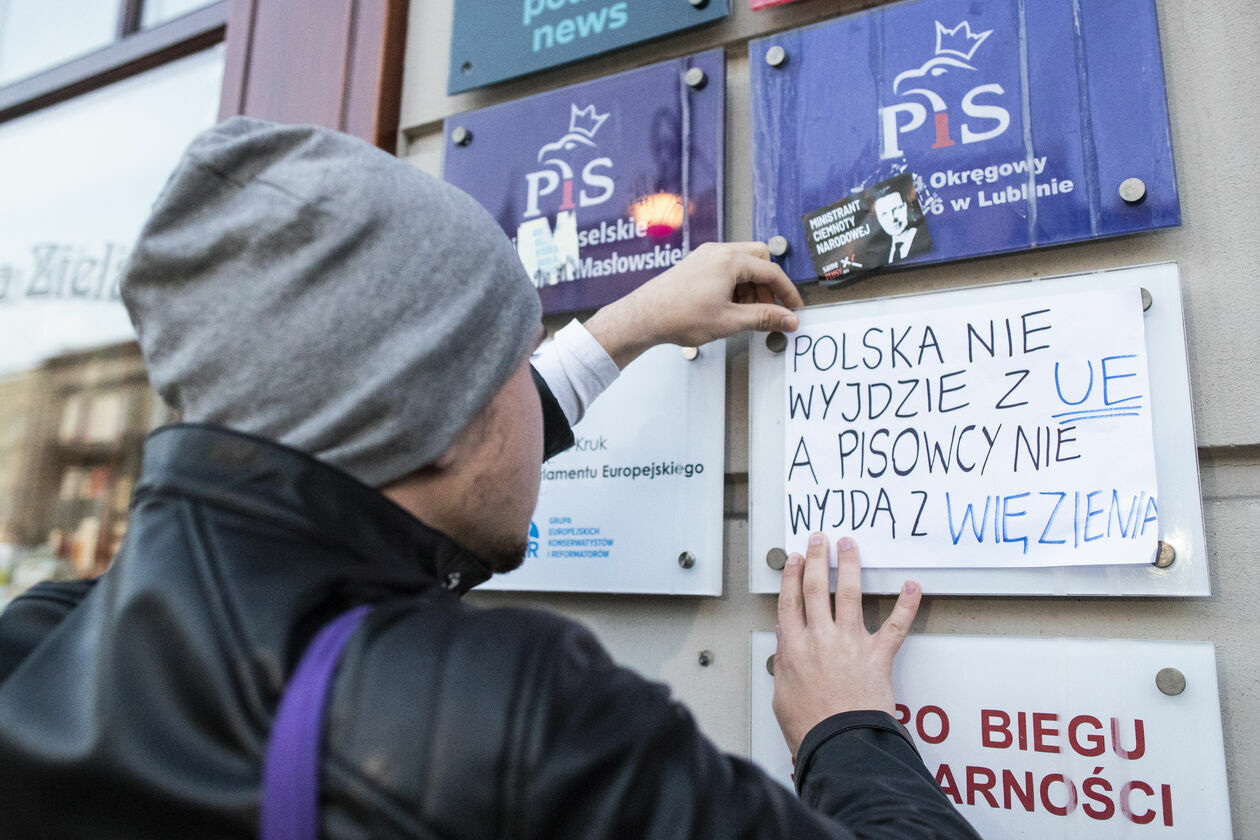  Zostajemy w Europie. Manifestacja w Lublinie (zdjęcie 2) - Autor: Jacek Szydłowski