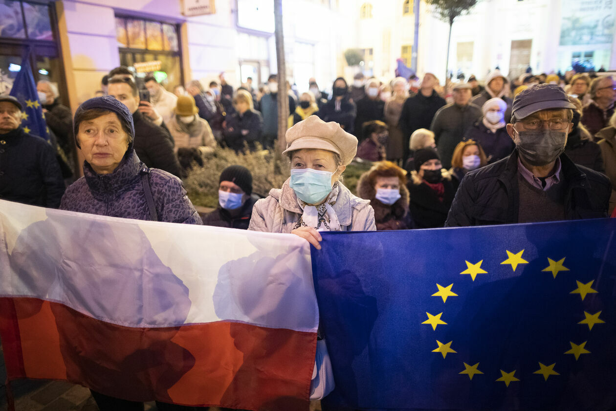  Zostajemy w Europie. Manifestacja w Lublinie (zdjęcie 20) - Autor: Jacek Szydłowski