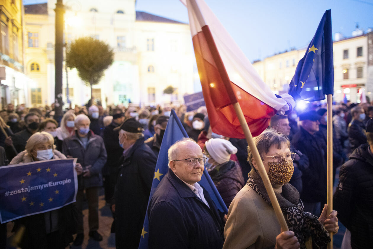  Zostajemy w Europie. Manifestacja w Lublinie (zdjęcie 16) - Autor: Jacek Szydłowski