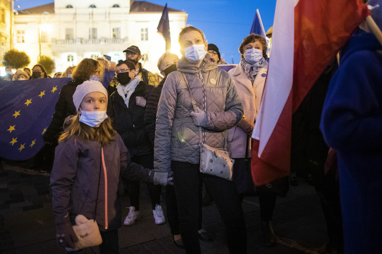  Zostajemy w Europie. Manifestacja w Lublinie (zdjęcie 22) - Autor: Jacek Szydłowski