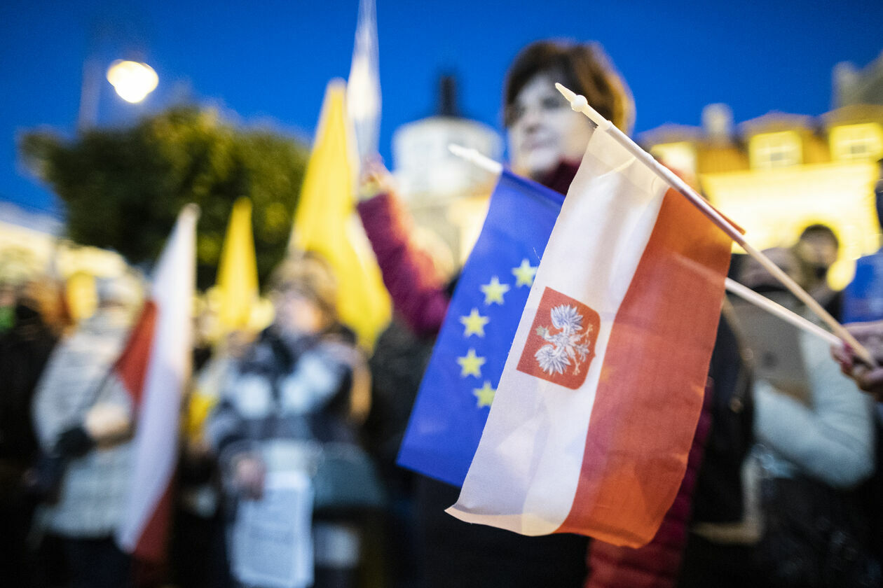  Zostajemy w Europie. Manifestacja w Lublinie (zdjęcie 23) - Autor: Jacek Szydłowski