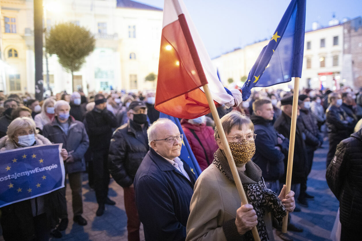  Zostajemy w Europie. Manifestacja w Lublinie (zdjęcie 15) - Autor: Jacek Szydłowski