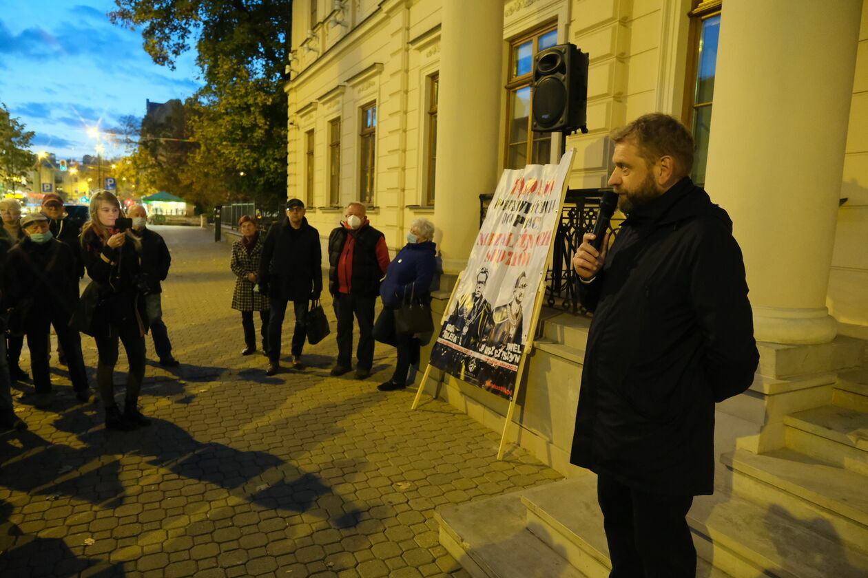  Manifestacja KOD w Lublinie (zdjęcie 4) - Autor: Maciej Kaczanowski