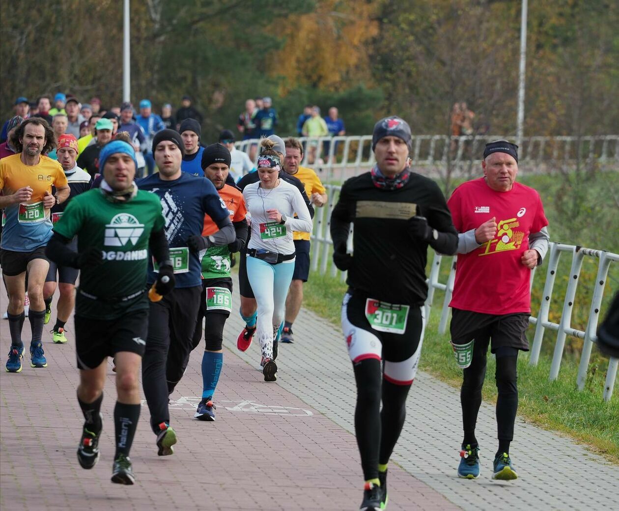  Półmaraton Lubelski -  500 biegaczy na dystansie 21,0975 km (zdjęcie 6) - Autor: Maciej Kaczanowski